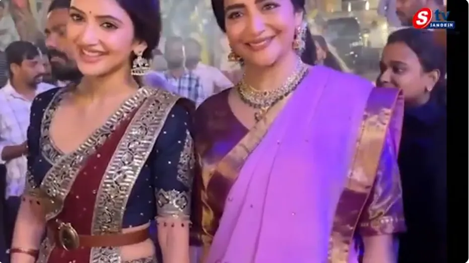 😍 హైదరాబాద్‌లో 65 అడుగుల భారీ బతుకమ్మ.. మల్లారెడ్డి యూనివర్సిటీలో శ్రీలీల డ్యాన్స్‌తో అదరగొట్టిన వేడుకలు! 🔥