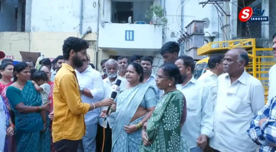 పెద్దవాళ్లు ఎక్కడ? రాజీవ్ గృహకల్ప సమస్యలపై మున్సిపల్ ఆఫీస్ ముట్టడికి హెచ్చరిక!