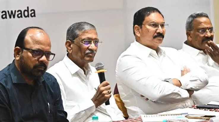 పరిశ్రమలకు రూ.5,000 కోట్ల ప్రోత్సాహకాలు విడుదల చేయాలని డిమాండ్.. రైతులకు e-Panta ద్వారా పంట నష్టం నమోదు అవకాశం!